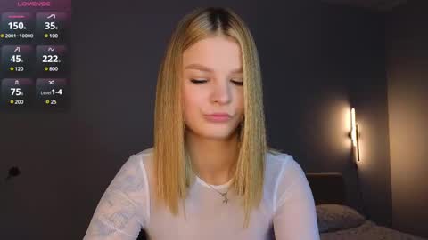 Snapshot of lovely_babyy chatting on 13, 2, 2025 Jenny online show from 13, 2, 2025