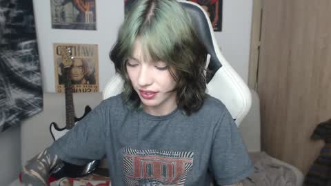 Cassie online show from 23, 1, 2025