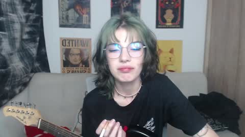 Cassie online show from 7, 2, 2025