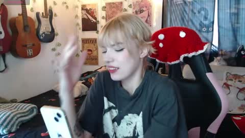 Snapshot of lovely_cass chatting on 29, 5, 2026 Cassie online show from 29, 5, 2026