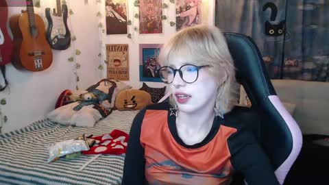 Snapshot of lovely_cass chatting on 5, 6, 2026 Cassie online show from 5, 6, 2026