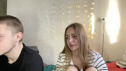 lovely_couple00 online show from 10, 3, 2026