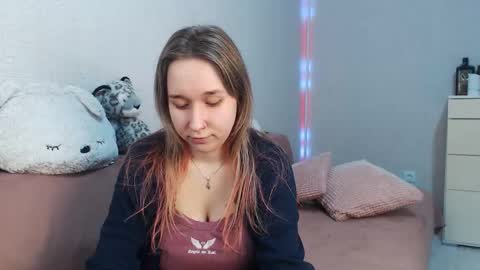 Lovely Hayley online show from 13, 2, 2026