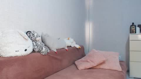 Lovely Hayley online show from 5, 3, 2026