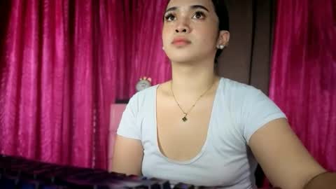 LOVE online show from 14, 12, 2025