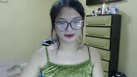 Lovely Laura online show from 10, 12, 2024