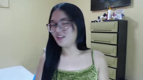 Lovely Laura online show from 10, 12, 2024