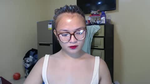 Lovely Laura online show from 4, 1, 2025