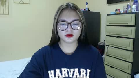 Lovely Laura online show from 6, 1, 2025