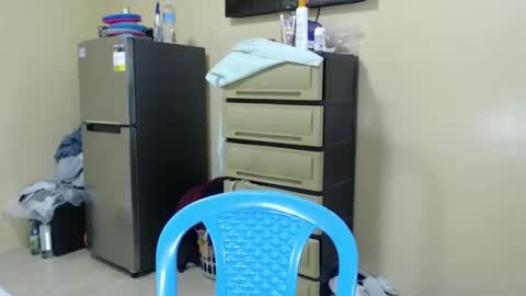 Lovely Laura online show from 9, 1, 2025