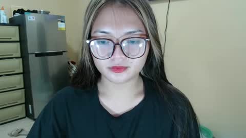 Lovely Laura online show from 12, 1, 2025