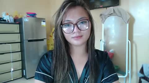 Lovely Laura online show from 17, 1, 2025