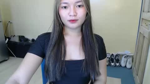 Lovely Laura online show from 25, 1, 2025