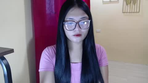 Lovely Laura online show from 21, 2, 2025