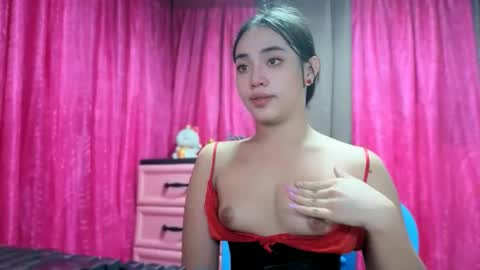 lovely_leah23 online show from 3, 12, 2025