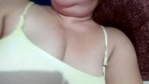 Snapshot of lovely_orchid chatting on 23, 12, 2024 lovely_orchid online show from 23, 12, 2024