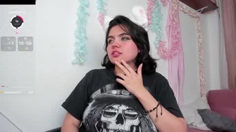 Snapshot of lovely_paris_01 chatting on 19, 12, 2024 Paris Rose online show from 19, 12, 2024