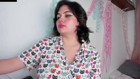 Snapshot of lovely_paris_01 chatting on 7, 1, 2025 Paris Rose online show from 7, 1, 2025