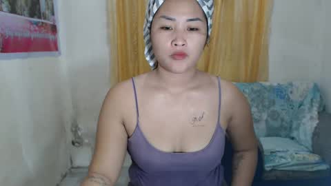 Snapshot of lovely_singlemom chatting on 10, 2, 2025 ask me dear online show from 10, 2, 2025