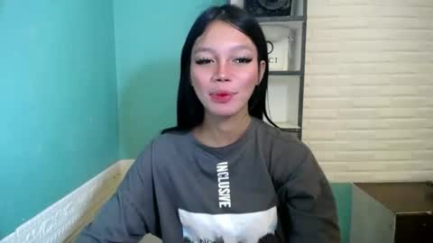 Snapshot of lovely_thea_xoxo chatting on 8, 3, 2026 Thea online show from 8, 3, 2026