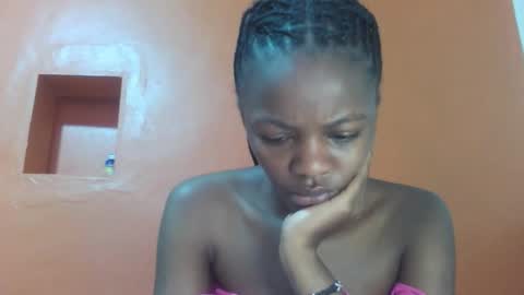 Snapshot of lovely_yvonne chatting on 10, 11, 2025 Lovely yvonne online show from 10, 11, 2025