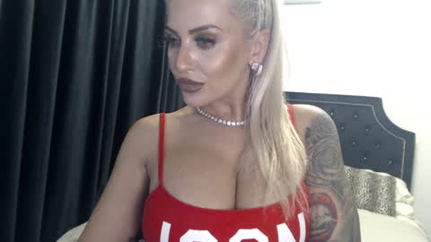 PrAllinXXXa online show from 9, 12, 2024