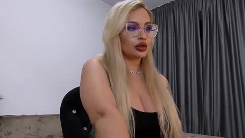 PrAllinXXXa online show from 4, 2, 2026