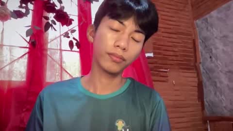 Snapshot of lovelyboy_jm chatting on 15, 5, 2026 lovelyboy_jm online show from 15, 5, 2026