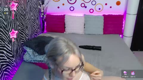 Snapshot of lovelybutterfly chatting on 12, 1, 2025 online show from 12, 1, 2025