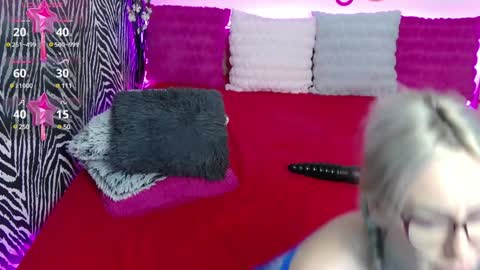 Snapshot of lovelybutterfly chatting on 31, 1, 2025 online show from 31, 1, 2025