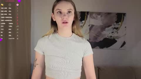 Snapshot of lovelygracee chatting on 24, 10, 2025 lovelygracee online show from 24, 10, 2025