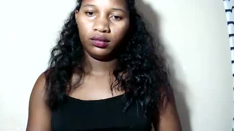 lovelylarra online show from 28, 5, 2026