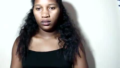 lovelylarra online show from 29, 5, 2026