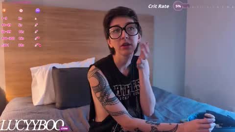 lovelylittlelucyy online show from 15, 10, 2025