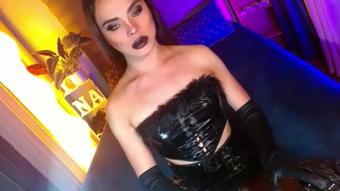 lovelymiss_shyna11 online show from 25, 3, 2026