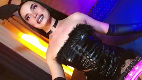 lovelymiss_shyna11 online show from 9, 5, 2026