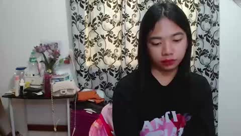 Snapshot of lovelypetitebigcock chatting on 12, 1, 2026 lovelypetitebigcock online show from 12, 1, 2026