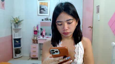 Snapshot of lovelypetitebigcock chatting on 12, 2, 2026 lovelypetitebigcock online show from 12, 2, 2026