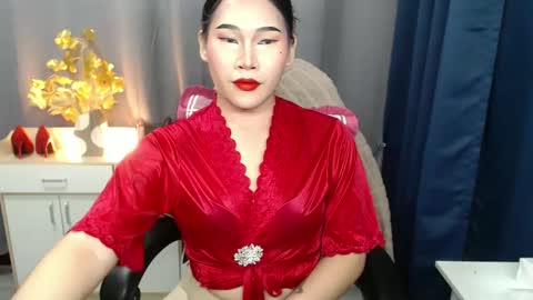 STWEET LINA online show from 2, 2, 2025