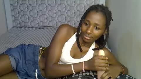 lovelytin online show from 24, 10, 2025