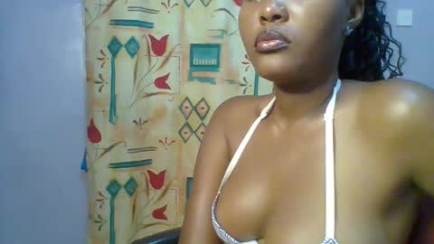 Snapshot of lovelyy_dreams chatting on 18, 3, 2026 Hanna online show from 18, 3, 2026