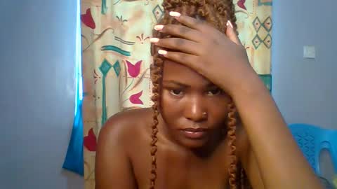 Snapshot of lovelyy_dreams chatting on 25, 3, 2026 Hanna online show from 25, 3, 2026