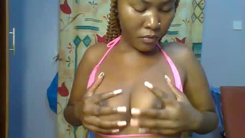 Snapshot of lovelyy_dreams chatting on 26, 3, 2026 Hanna online show from 26, 3, 2026