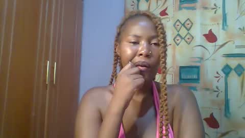 Snapshot of lovelyy_dreams chatting on 1, 4, 2026 Hanna online show from 1, 4, 2026