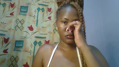 Snapshot of lovelyy_dreams chatting on 5, 4, 2026 Hanna online show from 5, 4, 2026