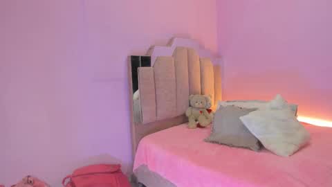 L O V E  online show from 16, 9, 2025