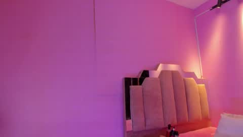 Snapshot of lovequeen02 chatting on 7, 1, 2026 L O V E online show from 7, 1, 2026