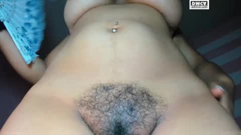 Snapshot of lovequinnn chatting on 19, 5, 2026 Love online show from 19, 5, 2026
