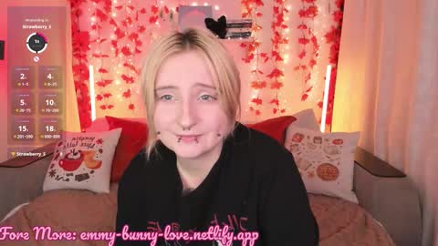 Snapshot of lover_emmy chatting on 18, 9, 2025 Emmy online show from 18, 9, 2025