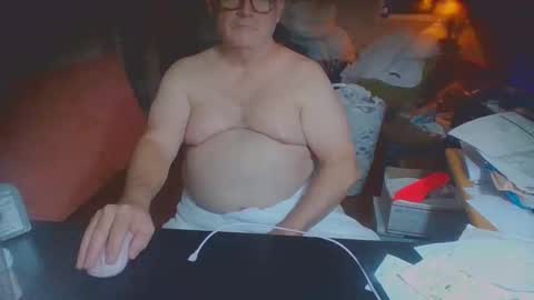 Papi Chulo online show from 9, 6, 2026